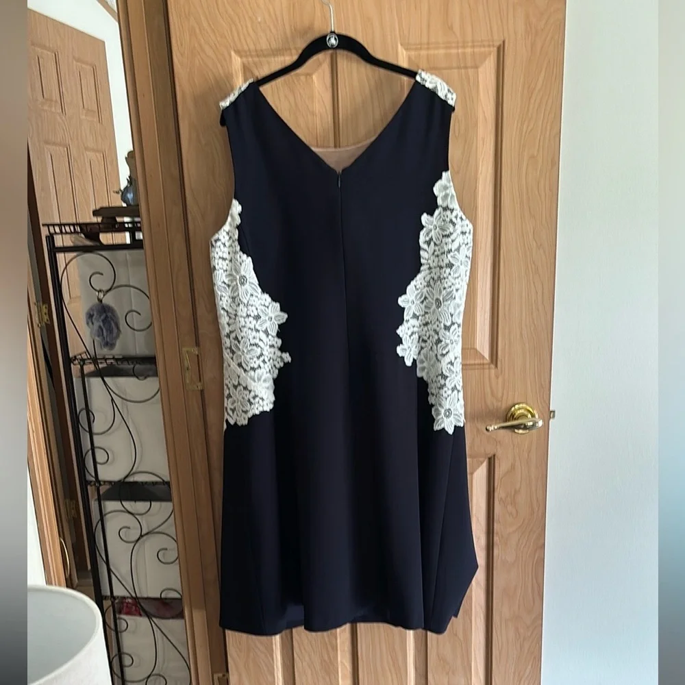 Ralph Lauren Dress Navy Ivory White Lace 18W Sheath Midi Sleeveless FREE SHIP 💜 - Picture 2 of 4
